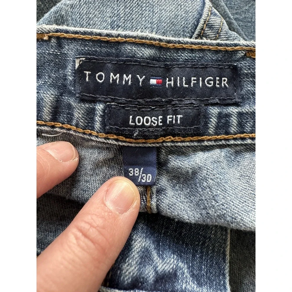 Tommy Hilfiger note there